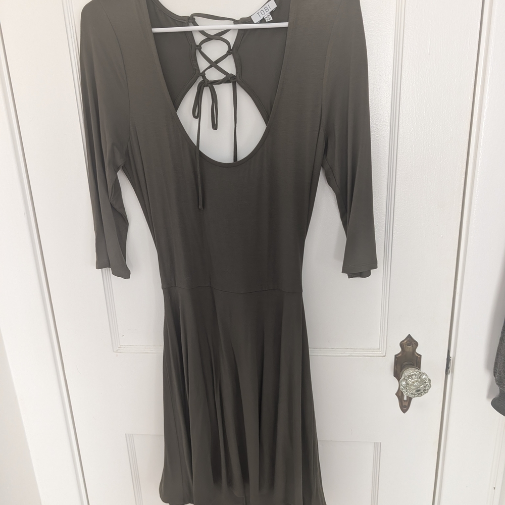 Tobi Olive Lace-Up Back Midi Dress - Picture 1 of 2